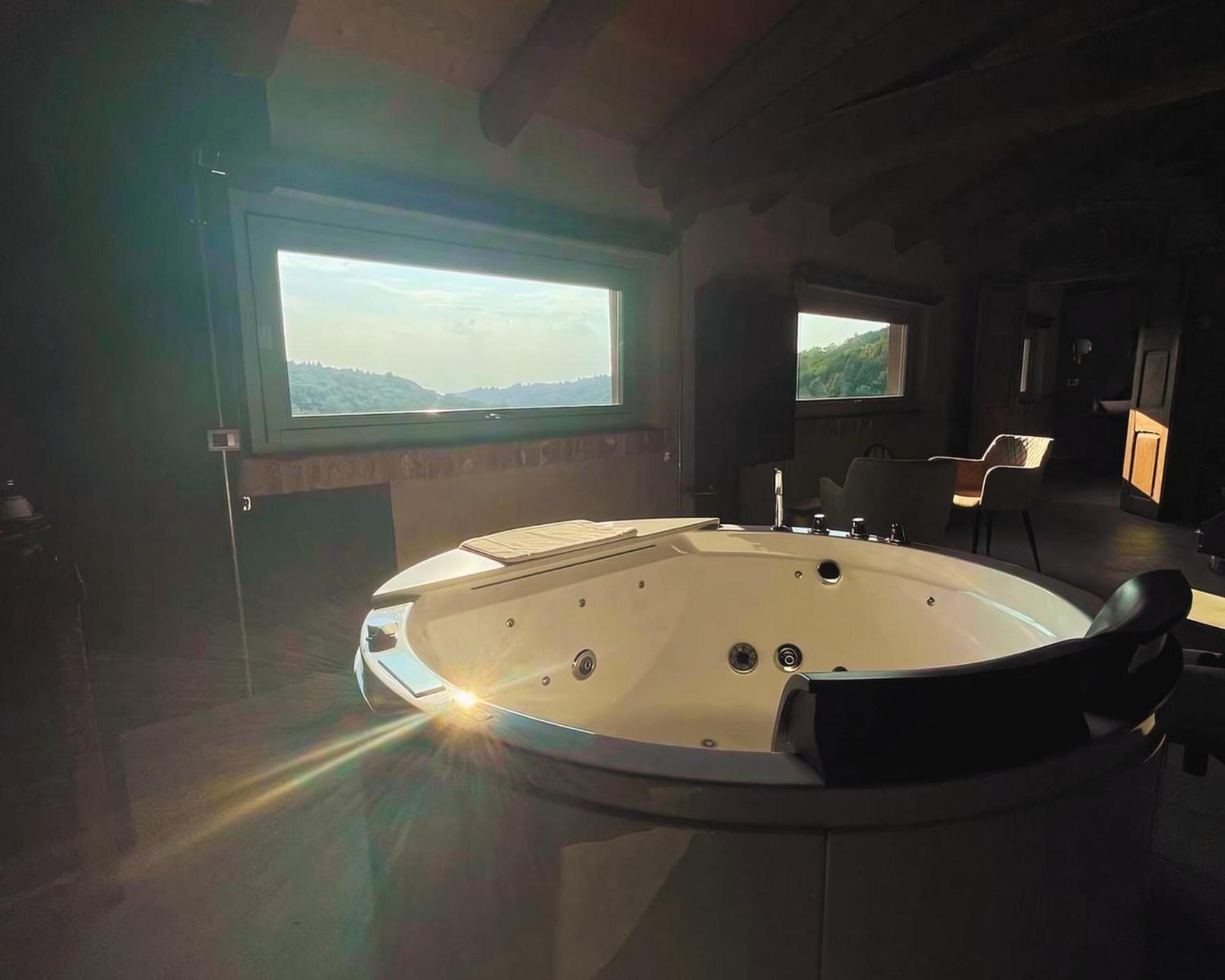 Cascina Facelli - Luxury Alojamento de Acomodação e Pequeno-almoço